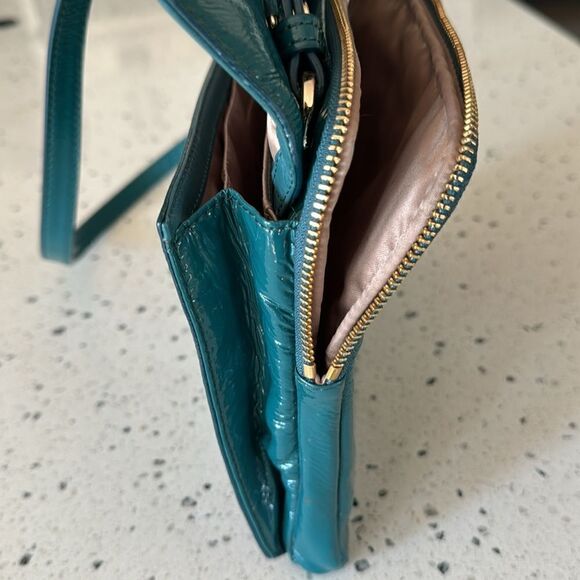 COLE HAAN JITNEY Teal Green Patent Leather Shoulder Purse Top Zip Travel Bag EUC - Picture 15 of 16